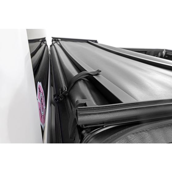 Soft Tri-Fold Bed Cover 6'7" Bed Chevy/GMC 1500 (14-18 and Classic) (41214650) 4