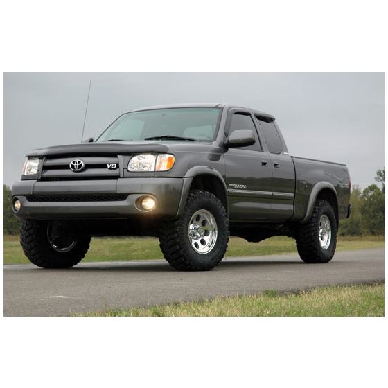 2.5 Inch Lift Kit Toyota Tundra 2WD/4WD (2000-2006) (75030) 2