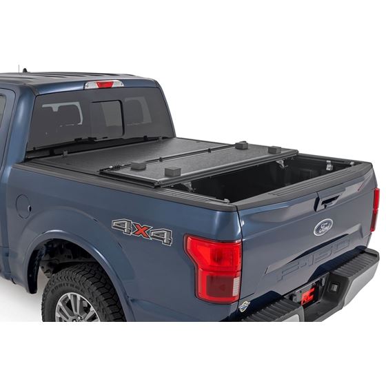 Hard Low Profile Bed Cover 6'10" Bed Ford F-250/F-350 Super Duty (17-24) (47220651B) 2