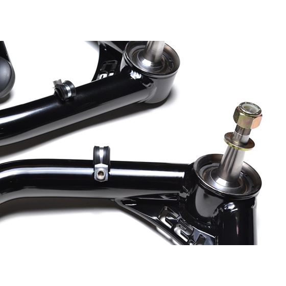 99 06 GM 1500 2WD Uniball Upper Control Arms w 17 4 Stainless Steel Pin 2